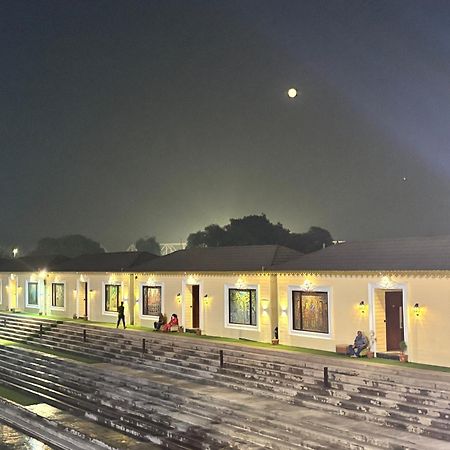 Ayodhya Haat Luxury Cottages מראה חיצוני תמונה