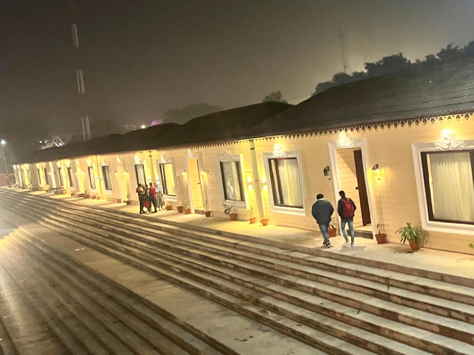 Ayodhya Haat Luxury Cottages מראה חיצוני תמונה